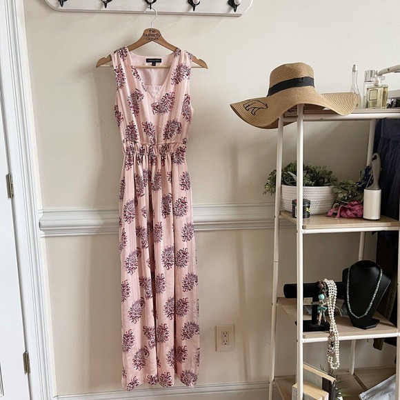 Banana Republic Dresses & Skirts - banana republic pink paisley elastic waist maxi dress xs